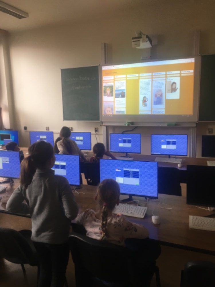 Žáci třetí třídy komunikují skrz digitální technologie s dětmi z jiných států