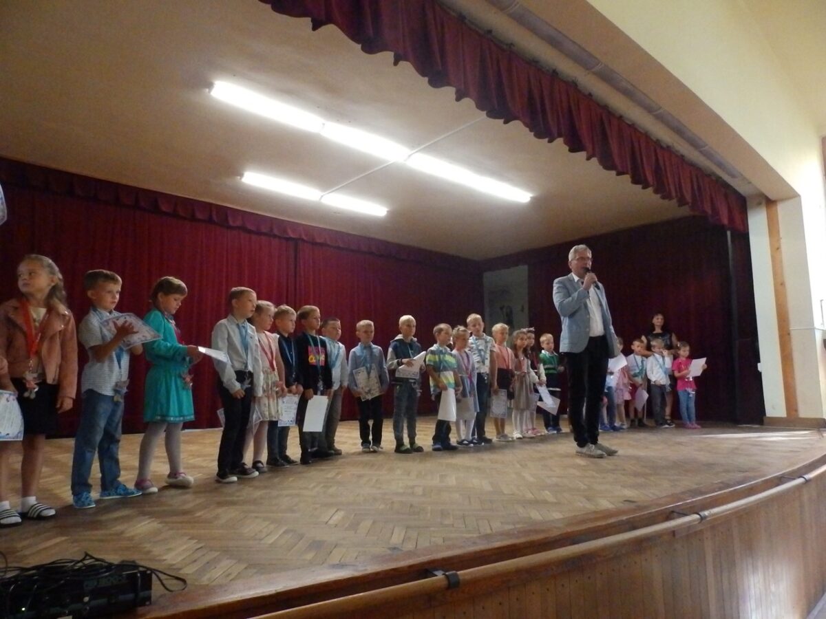 Pan starosta obce Otnice přeje prvňáčkům úspěšný školní rok